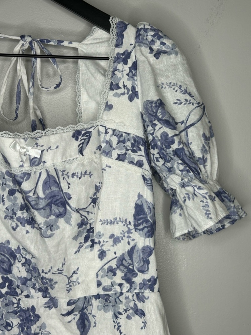 Reformation Evianna Blue and White Linen Dress Size 6 NWT - Picture 4 of 13